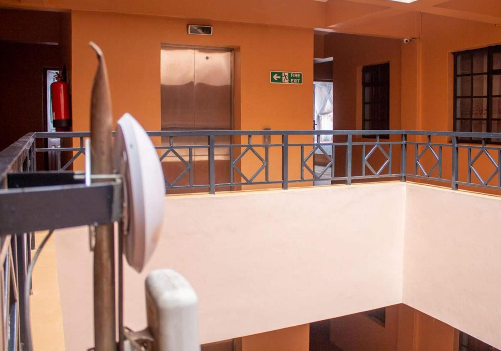 Deka Hotel Ngara Equity Nairobi Eksteriør billede