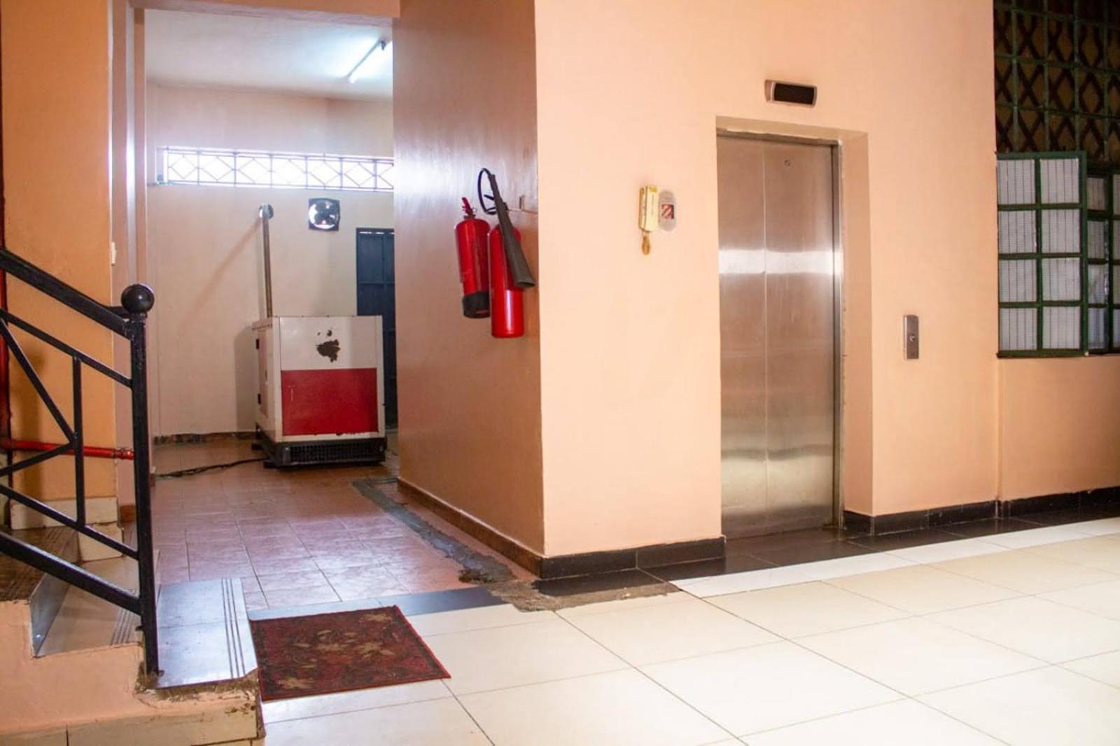 Deka Hotel Ngara Equity Nairobi Eksteriør billede
